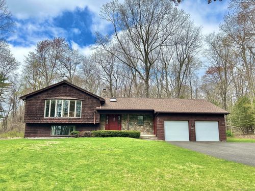 35 Karen Dr, Thomaston, CT, 06787-1028 | Card Image