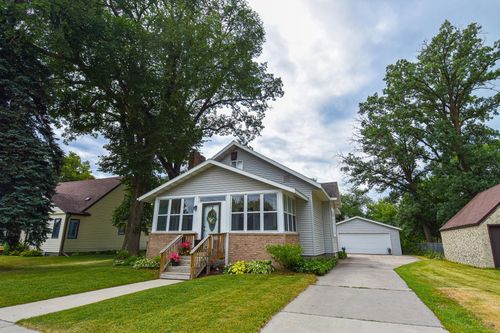 237 Markley Ave N, Thief River Falls, MN, 56701-2216 | Card Image