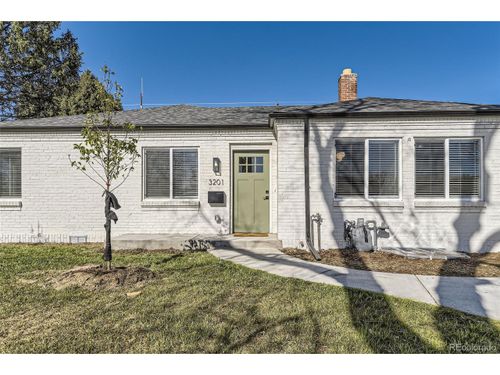 3201 Albion St, Denver, CO, 80207-1811 | Card Image