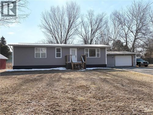 121 Wentworth St, Woodstock, NB, E7M2Z4 | Card Image