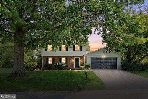 2156 Southbrook Dr, York, PA, 17403-4951 | Card Image