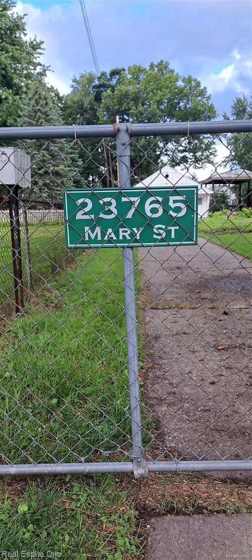 23765 Mary Street, Taylor, MI, 48180 | Card Image
