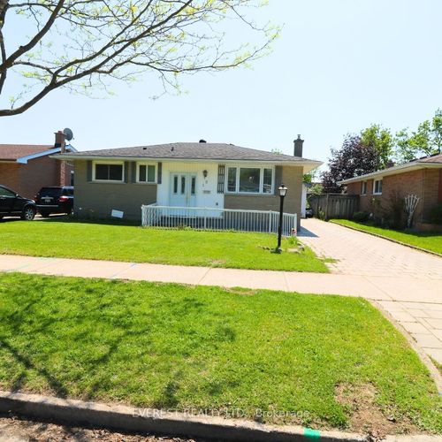 15 Oakville Ave, London, ON, N5V2R9 | Card Image