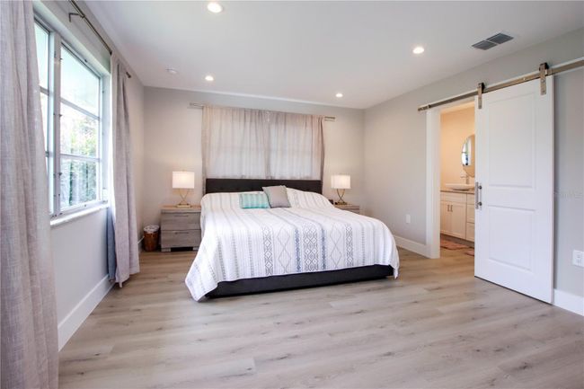 1057 Blue Heron Dr, House other with 2 bedrooms, 3 bathrooms and null parking in Sanibel FL | Image 24