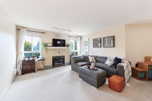 318-19750 64 Ave, Langley, BC, V2Y2T1 | Card Image
