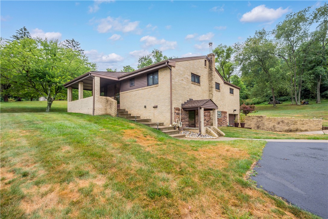 Sebolt Rd, South Park, PA 15129