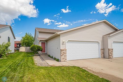 1744 50 Street S, Fargo, ND, 58104 | Card Image