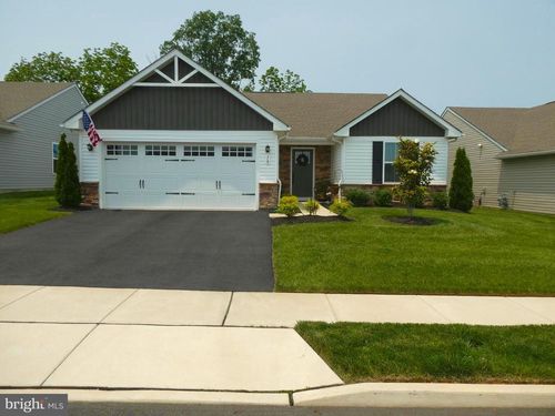 18 Senators Way, BERLIN, NJ, 08009-1653 | Card Image