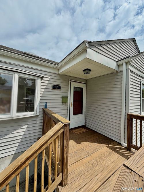 153 Oaklawn Ave, Stamford, CT, 06905-3624 | Card Image