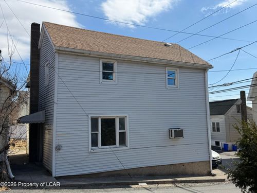 522 Freemont Ct, Hazleton, PA, 18201-4629 | Card Image