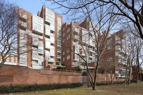 apt-204-975 Memorial Dr, Cambridge, MA, 02138-5755 | Card Image
