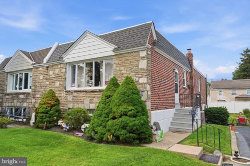2012 Tomlinson Rd, PHILADELPHIA, PA, 19116-3933 | Card Image