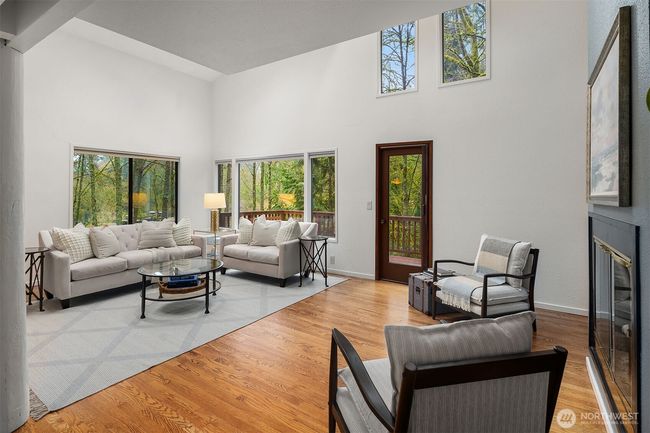 4461 E Mercer Way, House other with 4 bedrooms, 3 bathrooms and null parking in Mercer Island WA | Image 6