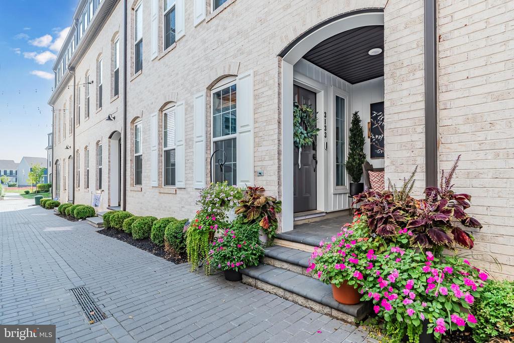Grove Ct, Mechanicsburg, PA 17055