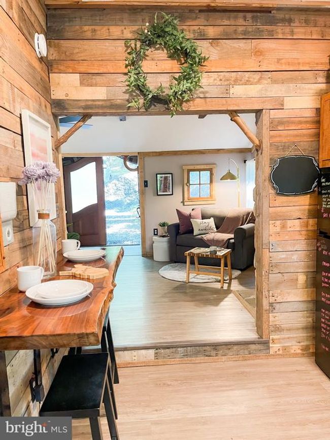 326 Preacher Ln, House other with 1 bedrooms, 1 bathrooms and null parking in Great Cacapon WV | Image 37