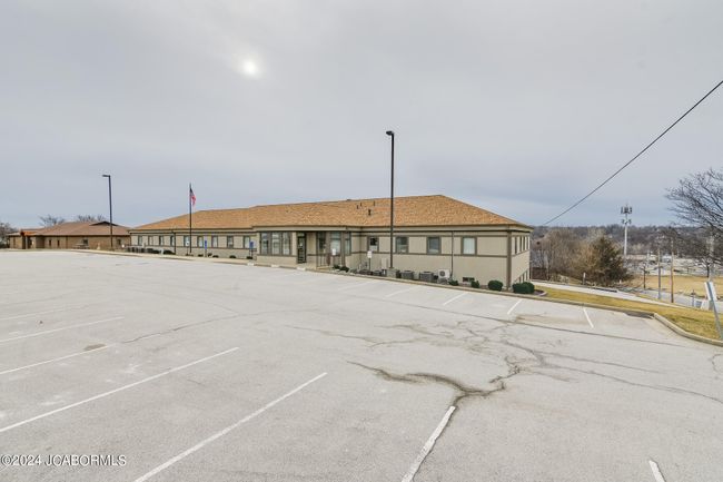 2023 Saint Marys Blvd, Home with 0 bedrooms, 4 bathrooms and 90 parking in JEFFERSON CITY MO | Image 10