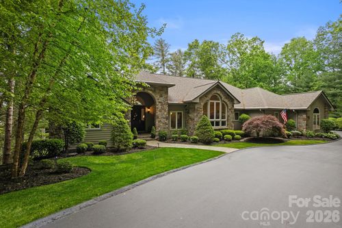 209 Pineholt Ln, Flat Rock, NC, 28731-9767 | Card Image