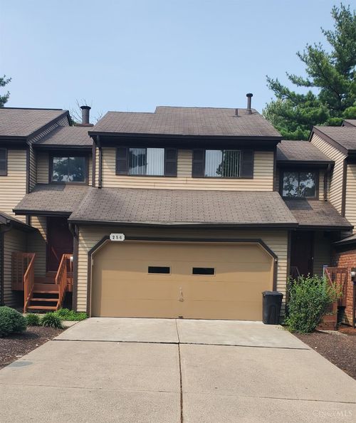 256 Centerbury Ct, Cincinnati, OH, 45246 | Card Image