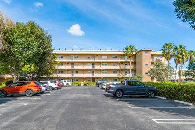 4150 - 2400 Ne 1st Lane, Condo with 2 bedrooms, 2 bathrooms and null parking in Boynton Beach FL | Image 1