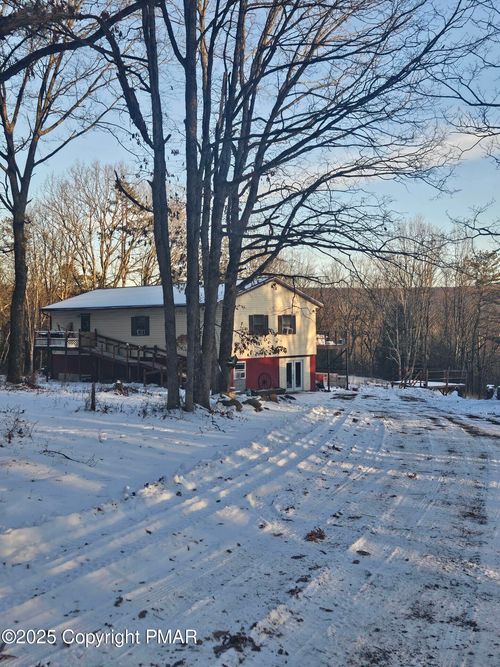 446 Dew Drop Dr, Jim Thorpe, PA, 18229-1591 | Card Image