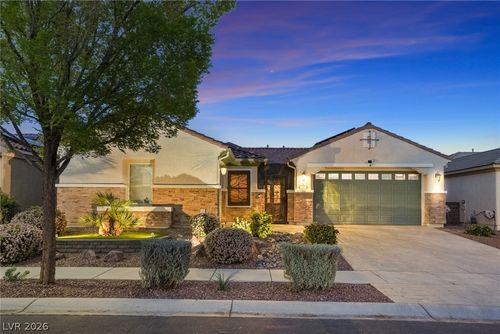 8300 Imperial Lakes Street, Las Vegas, NV, 89131 | Card Image