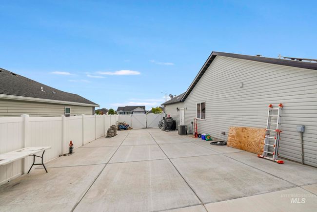 830 Cortni Ct, House other with 4 bedrooms, 2 bathrooms and 2 parking in Twin Falls ID | Image 4