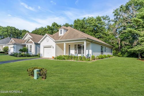 30 Autumn Rise Ln, Lakewood, NJ, 08701-7513 | Card Image