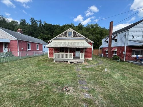 16 Penn Ave, Clarksville, PA, 15322-2054 | Card Image