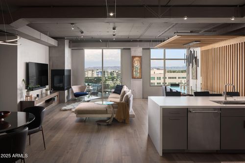 605-2211 E Camelback Rd, Phoenix, AZ, 85016-9033 | Card Image