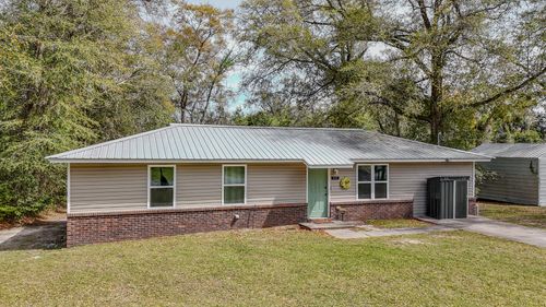 613 Pear St, Chipley, FL, 32428-1006 | Card Image
