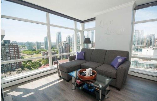 {{alt}} | Card Image