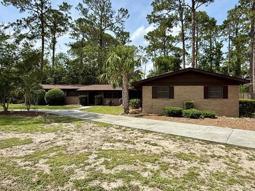 786 Parkview Cir, Valdosta, GA, 31602-7827 | Card Image