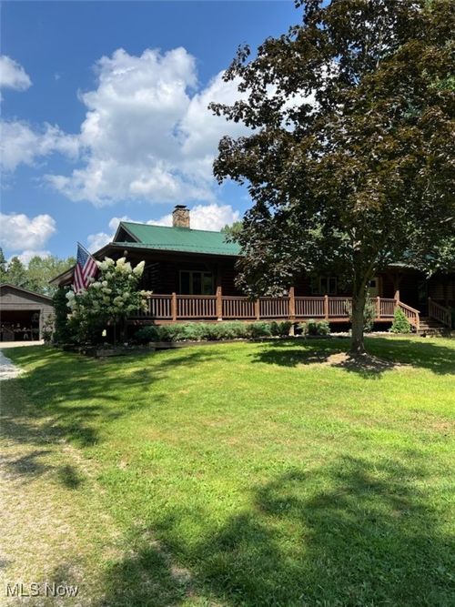 115 Hatch Rd, Wadsworth, OH, 44281-9725 | Card Image