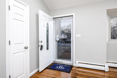253 W 24th St, Deer Park, NY, 11729-4821 | Card Image
