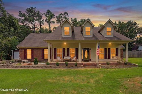 4019 Victoria Dr, Nesbit, MS, 38651-9082 | Card Image