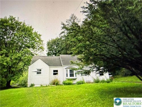 15 Elm St, East Stroudsburg, PA, 18301-1303 | Card Image