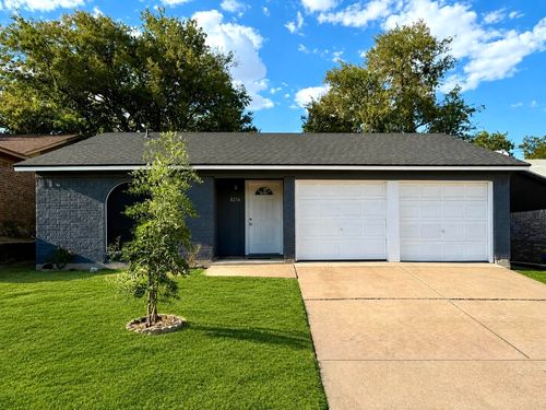 8216 Richard St, White Settlement, TX, 76108-3040 | Card Image
