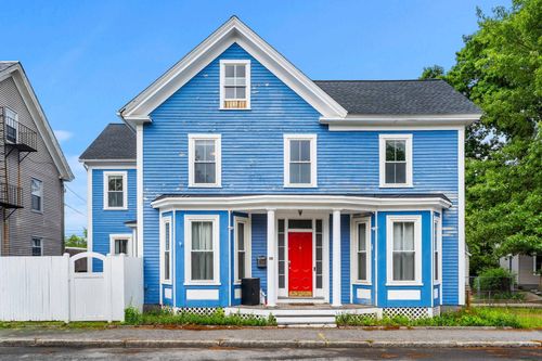 30 Abbott St, Nashua, NH, 03064-2130 | Card Image