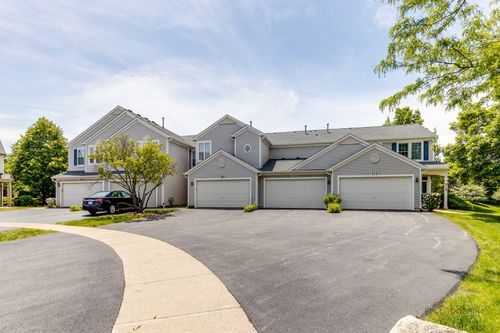 708 Valley View Ct, Aurora, IL, 60502-7314 | Card Image
