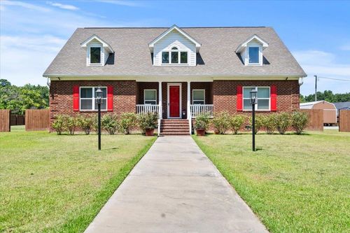 2215 Mclaurin Dr, Florence, SC, 29501-3205 | Card Image