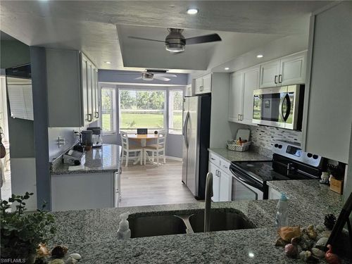 4207-7360 Glenmoor Ln, NAPLES, FL, 34104-9702 | Card Image