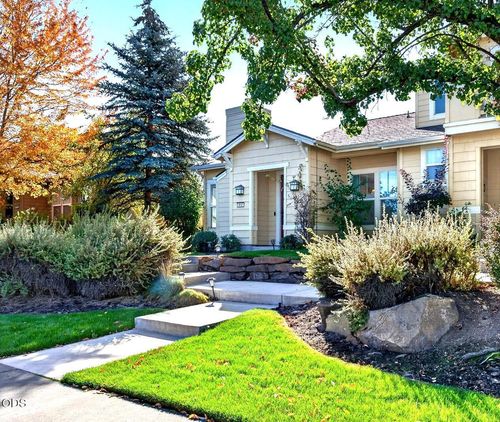 612 Sw Hill St, Bend, OR, 97702-1391 | Card Image