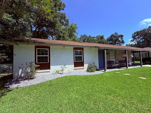 2140 Crestwood Dr, Picayune, MS, 39466-2102 | Card Image