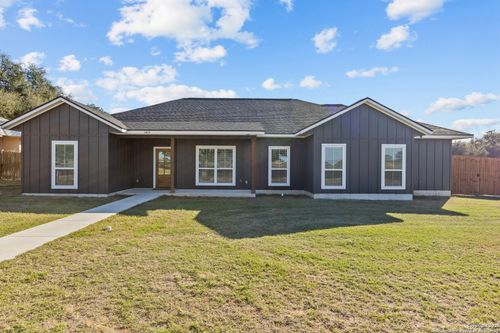 1015 Timbercrest Dr, Pleasanton, TX, 78064-1540 | Card Image