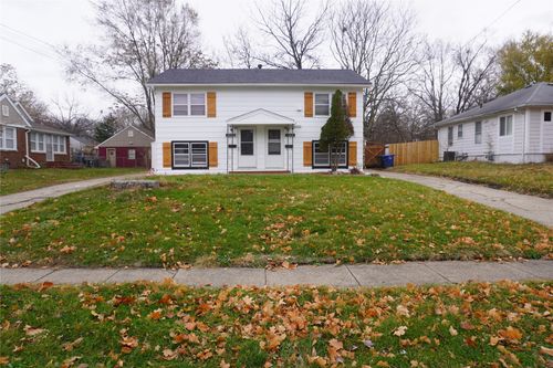 3831 40th St, Des Moines, IA, 50310-3618 | Card Image