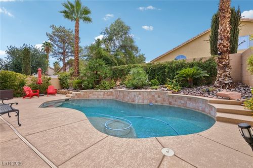 8221 Hollow Wharf Dr, Las Vegas, NV, 89128-7424 | Card Image
