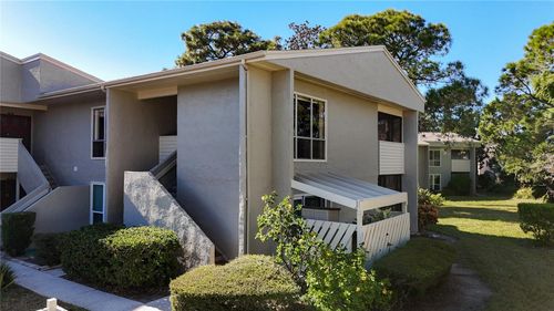 510 Windrush Bay Dr, TARPON SPRINGS, FL, 34689-1206 | Card Image