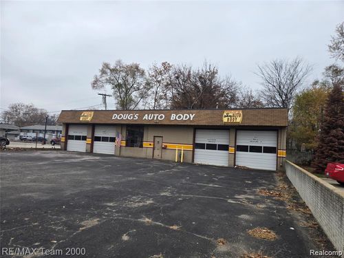 30464 Ford Rd, Garden City, MI, 48135-1801 | Card Image