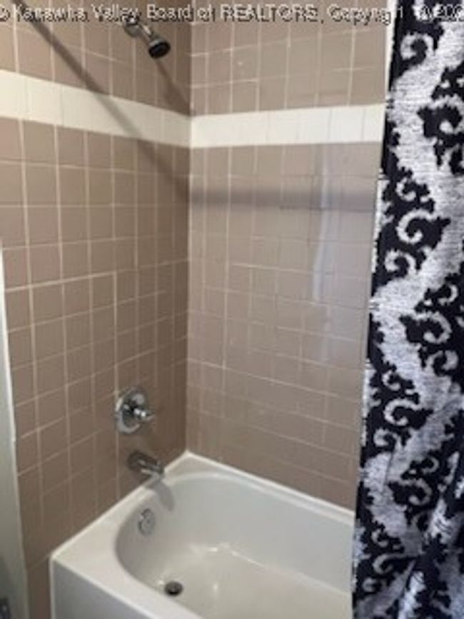 1501 15 Th St, House other with 4 bedrooms, 2 bathrooms and null parking in Nitro WV | Image 14