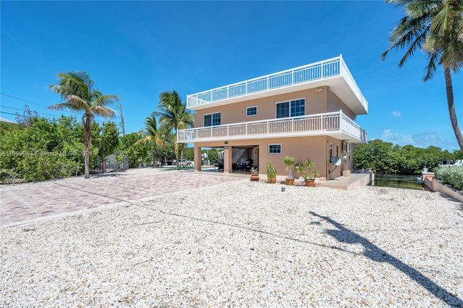 127 - 127 S Layton Dr, House other with 3 bedrooms, 2 bathrooms and null parking in Long Key FL | Image 8